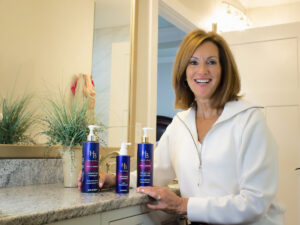 Read more about the article How You Can Love Your Midlife Hair